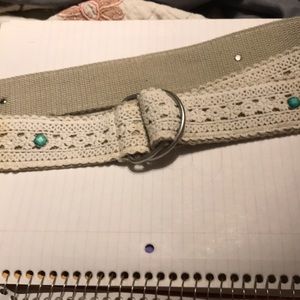 Vintage Women’s crocheted belt